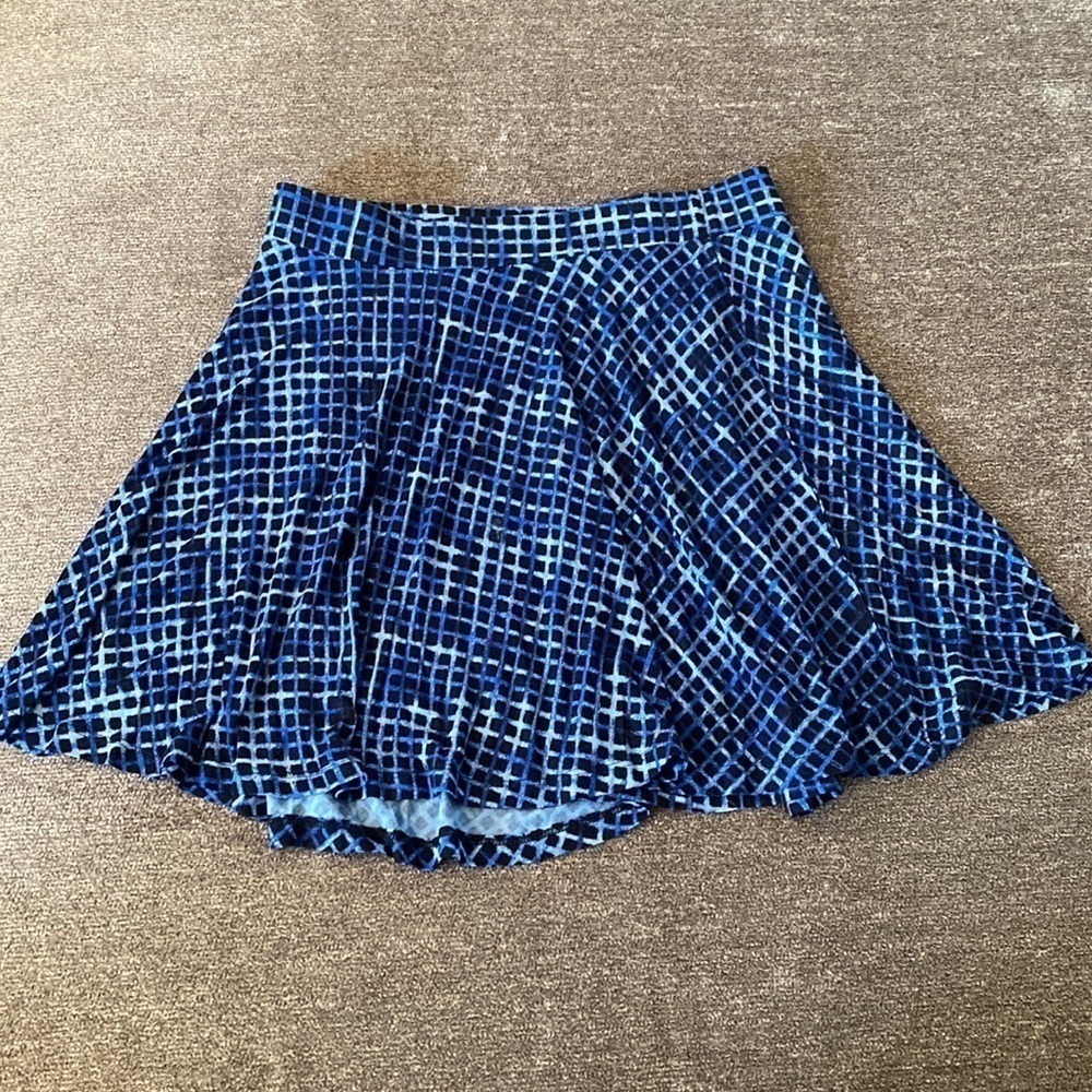 Forever 21 womens skirt; size medium